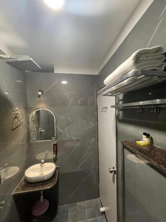 Vishwanath Inn Váránasí Exteriér fotografie